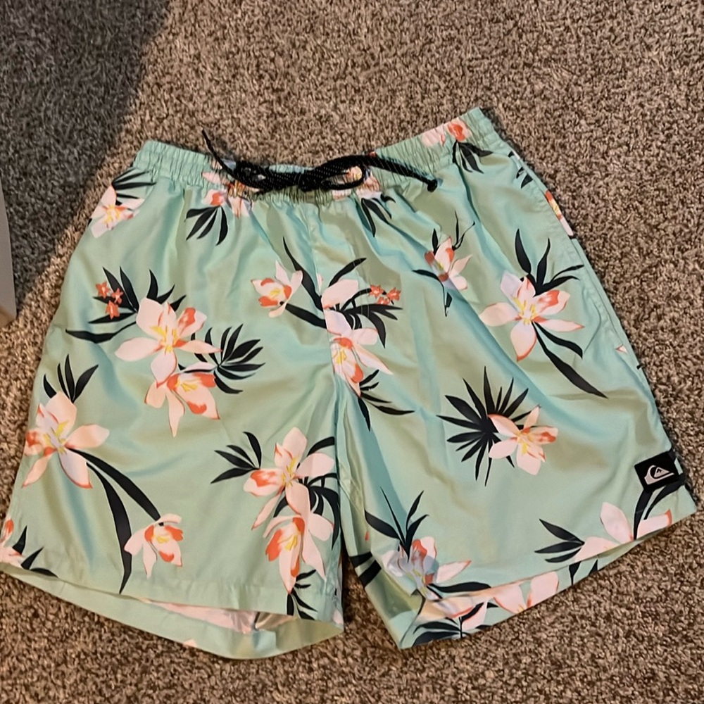 Quicksilver men’s swimsuit, size Medium